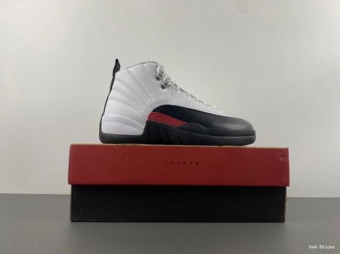 12 740 CT8013- “Red BestValue 9979 Jordan Air Taxi” 0810